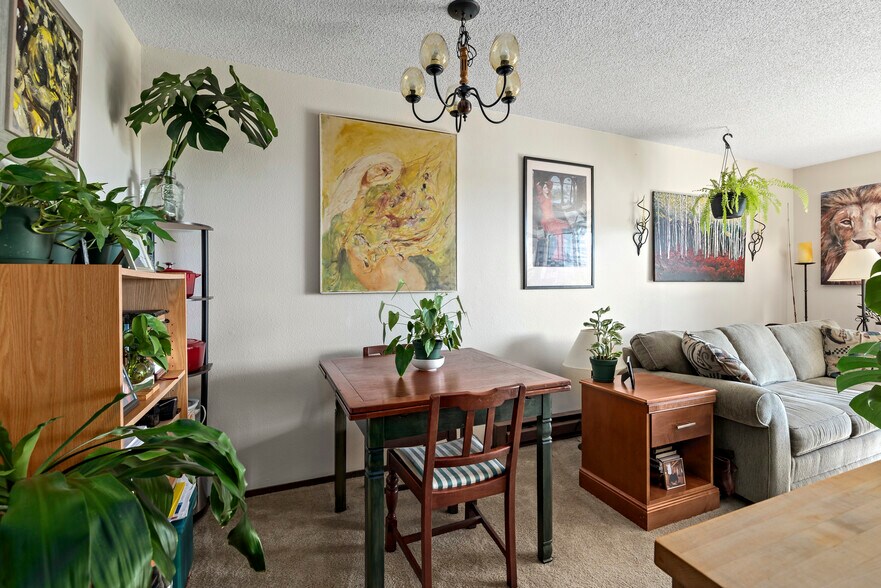 More Photos Of 1475 SE 9th Ave, Oak Harbor Apartments For Sale