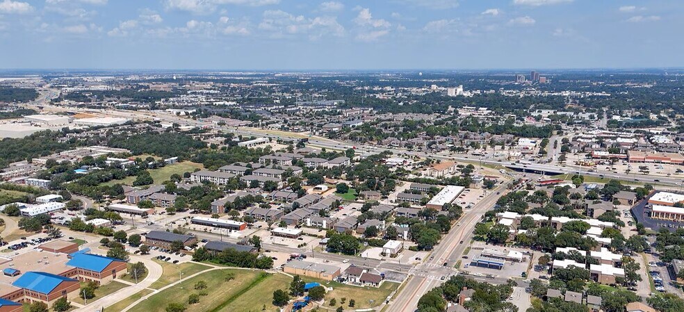 More Photos Of 638 Londonderry Ln, Denton Medical For Lease