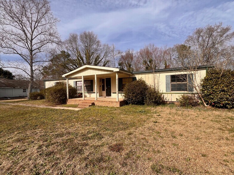 More Photos Of 3268 - 3244 River Fork Rd, Waterloo Bar For Sale