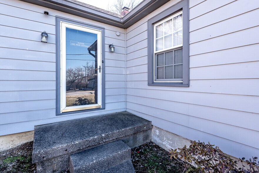 More Photos Of 3386 N State Route 123, Lebanon Office For Sale