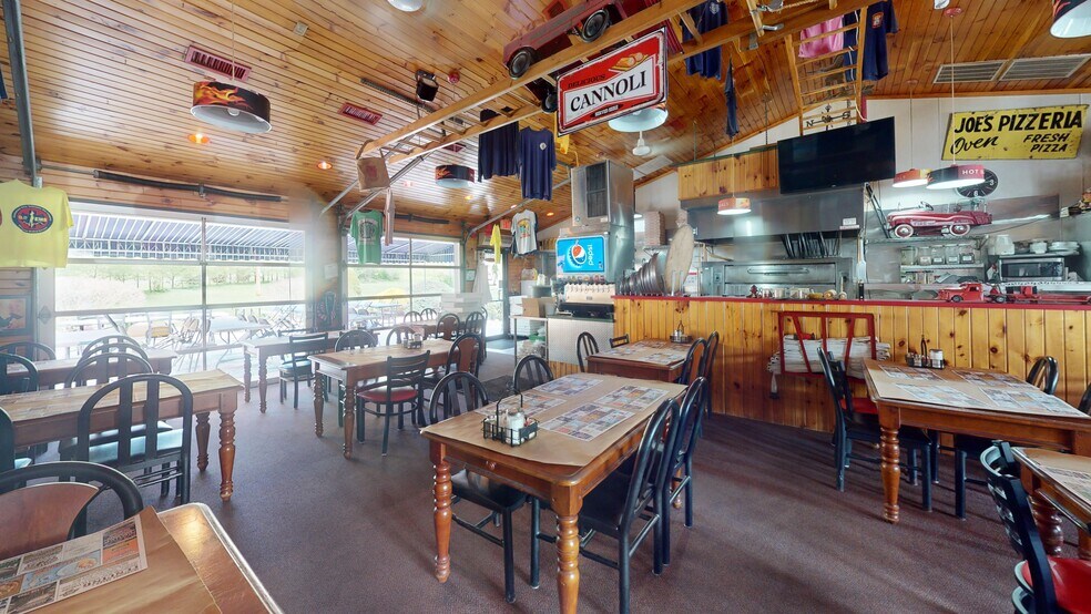 More Photos Of 13524 S Eagle Valley Rd, Tyrone Restaurant For Sale