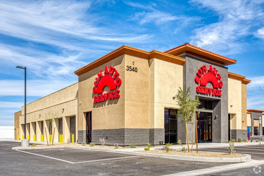 Primary Photo Of 3540 Volunteer Blvd, Henderson Auto Repair For Sale