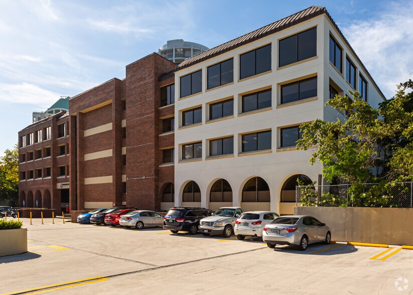 More Photos Of 3250 Mary St, Coconut Grove Office For Lease