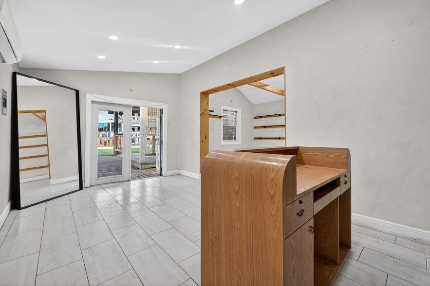 More Photos Of 411 Flagler Ave, New Smyrna Beach Freestanding For Sale