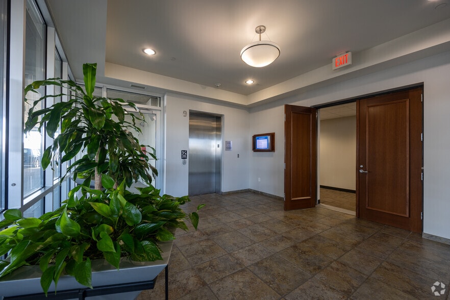 More Photos Of 1150 Hammond Dr, Atlanta Unknown For Lease