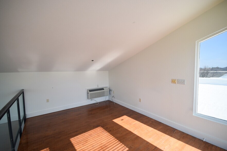 More Photos Of 417-419 Main St, North Little Rock Storefront Retail Office For Sale