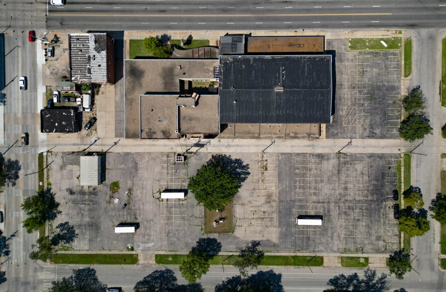 More Photos Of 1130 S. Broadway, Wichita Religious Facility For Sale