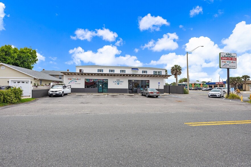 More Photos Of 1333 3rd St N, Jacksonville Beach Freestanding For Lease