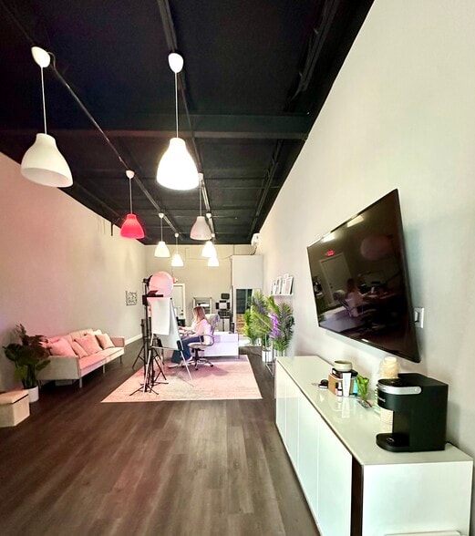 More Photos Of 4160-4260 NW 1st Ave, Boca Raton Showroom For Lease