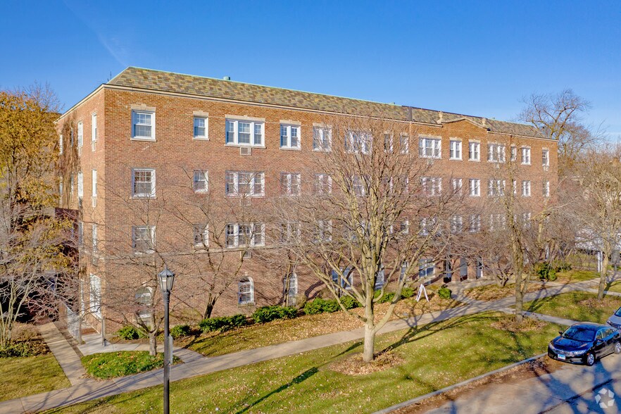 More Photos Of 1940 Sherman Ave, Evanston Apartments For Lease