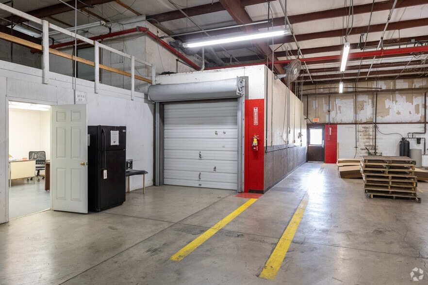 More Photos Of 3750 Industrial Dr, Carlyle Warehouse For Sale