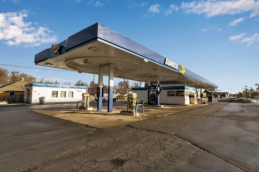 More Photos Of 2050 Sheridan Dr, Buffalo Fast Food For Lease