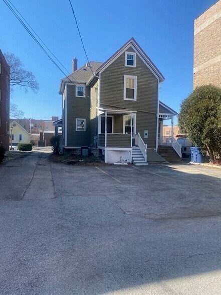 More Photos Of 5 S 6th Ave, La Grange Office For Sale