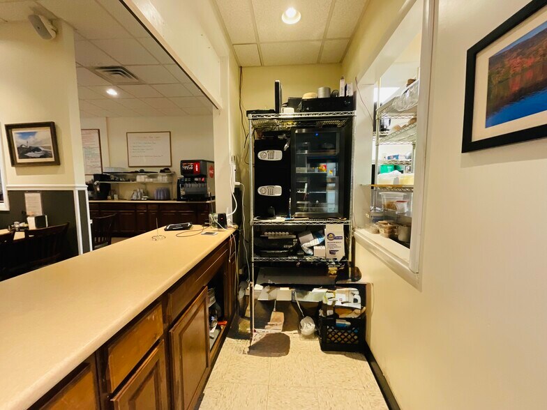 More Photos Of 439 Pittsfield Rd, Lenox Freestanding For Sale