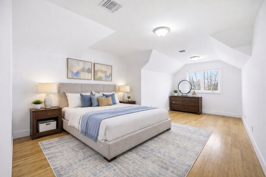 More Photos Of 96 Coale Ave, Staten Island Multifamily For Sale