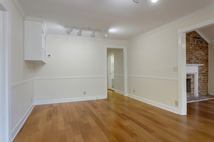 More Photos Of 644 W Iris Dr, Nashville Office For Lease