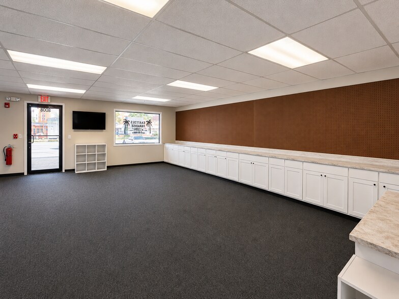 More Photos Of 100 NW Main St, Easley Storefront Retail Office For Lease