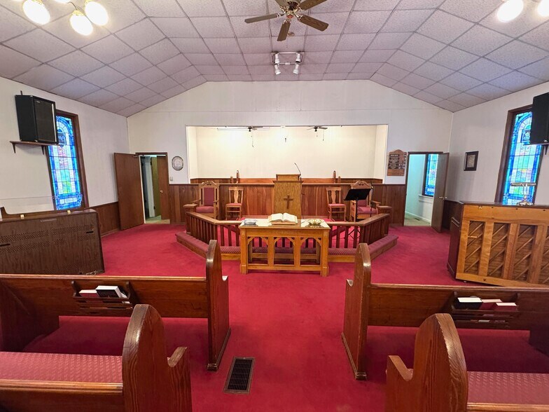 More Photos Of 155 Carrollton St, Waco Religious Facility For Sale