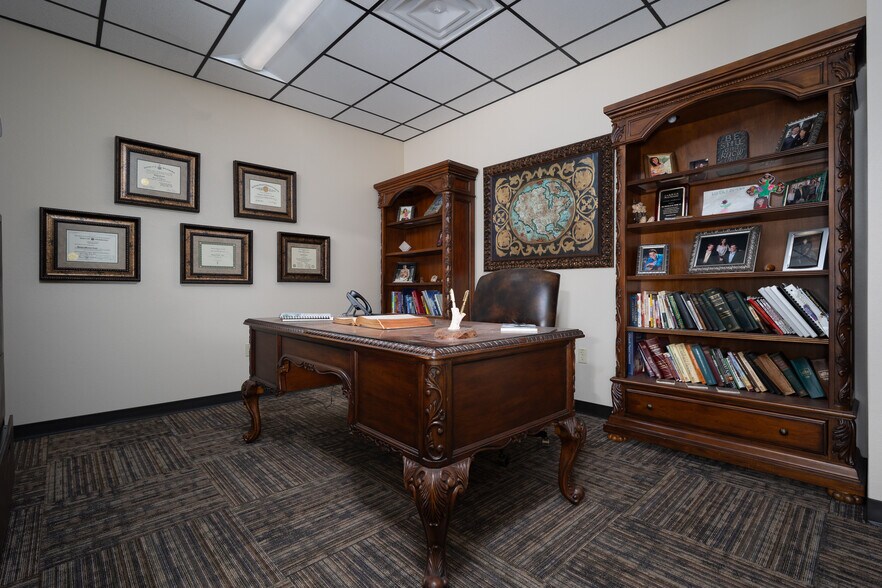 More Photos Of 4200 Carriage Way, Weatherford Medical For Lease