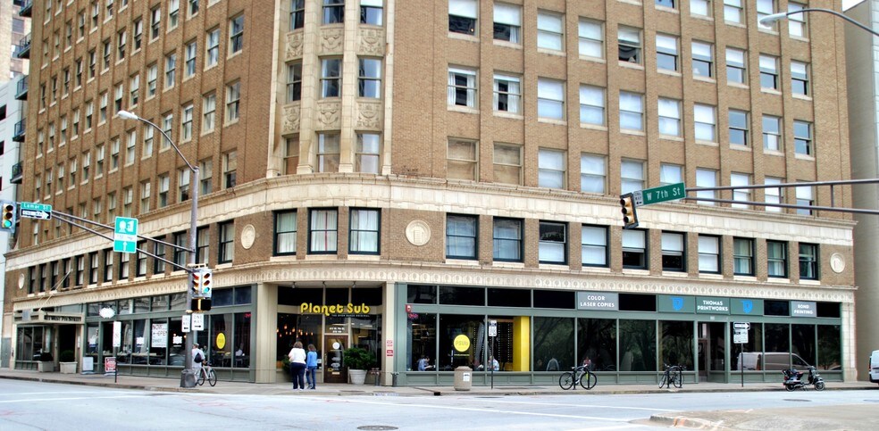 More Photos Of 411 W 7th St, Fort Worth Apartments For Lease