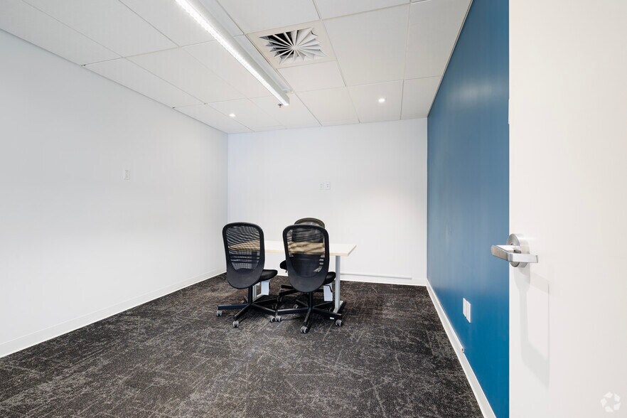 More Photos Of 7236 St Waverly, Montréal Office For Lease