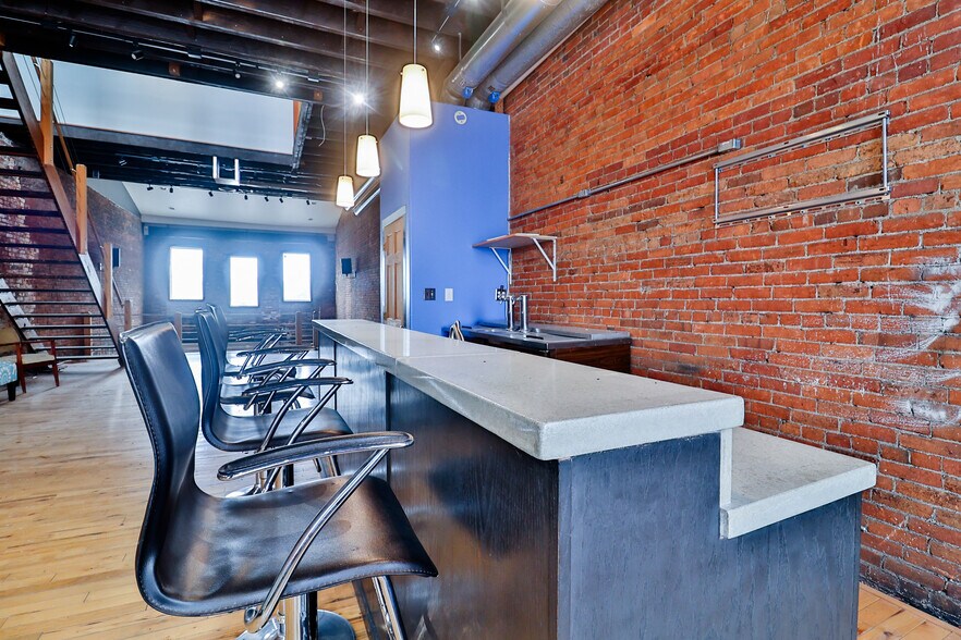 More Photos Of 102-104 W Columbus St, Kenton Office Residential For Sale