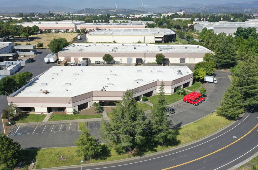 More Photos Of 2349 N Watney Way, Fairfield Unknown For Lease