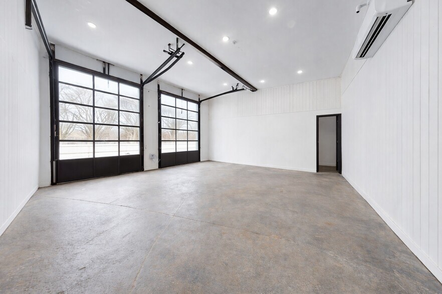 More Photos Of 4 Bona Ventura Ave, Wallkill Auto Repair For Sale