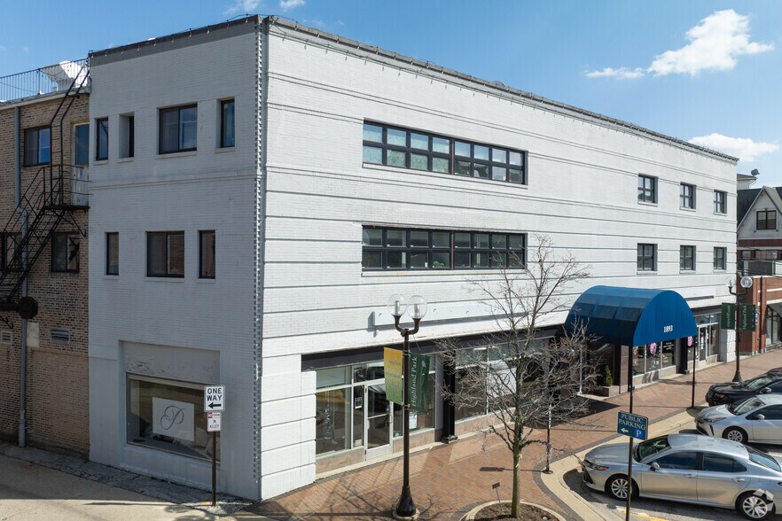 Primary Photo Of 1893 Sheridan Rd, Highland Park Medical For Lease