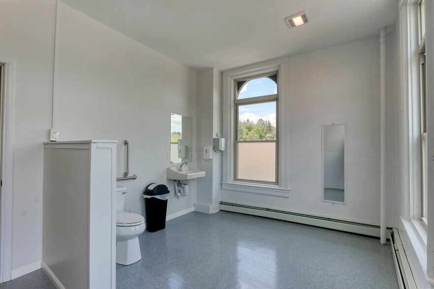 More Photos Of 59 N Main St, Liberty Loft Creative Space For Sale