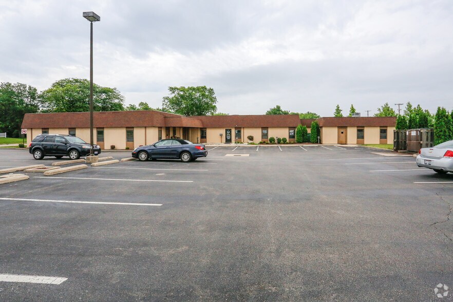 More Photos Of 812 E National Rd, Vandalia Office For Sale