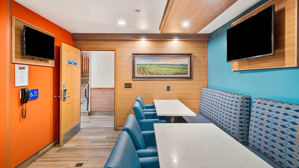 More Photos Of 178 Dry Creek Rd, Healdsburg Hotel For Sale