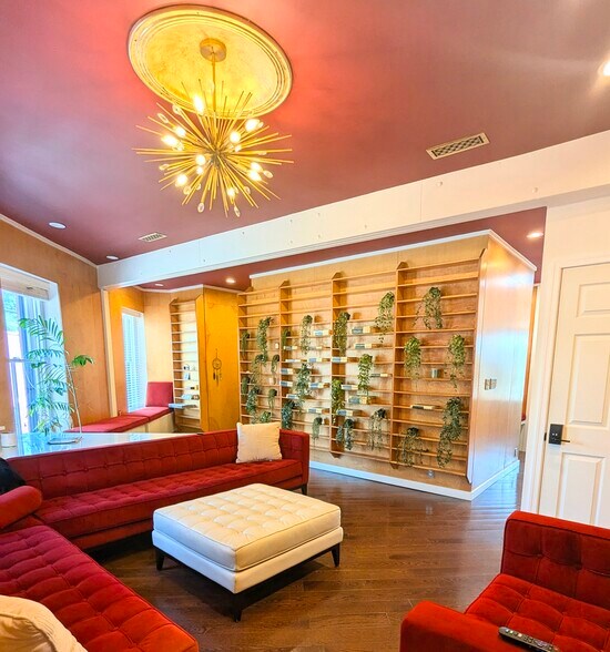 More Photos Of 215 W Clay St, Richmond Office Residential For Sale