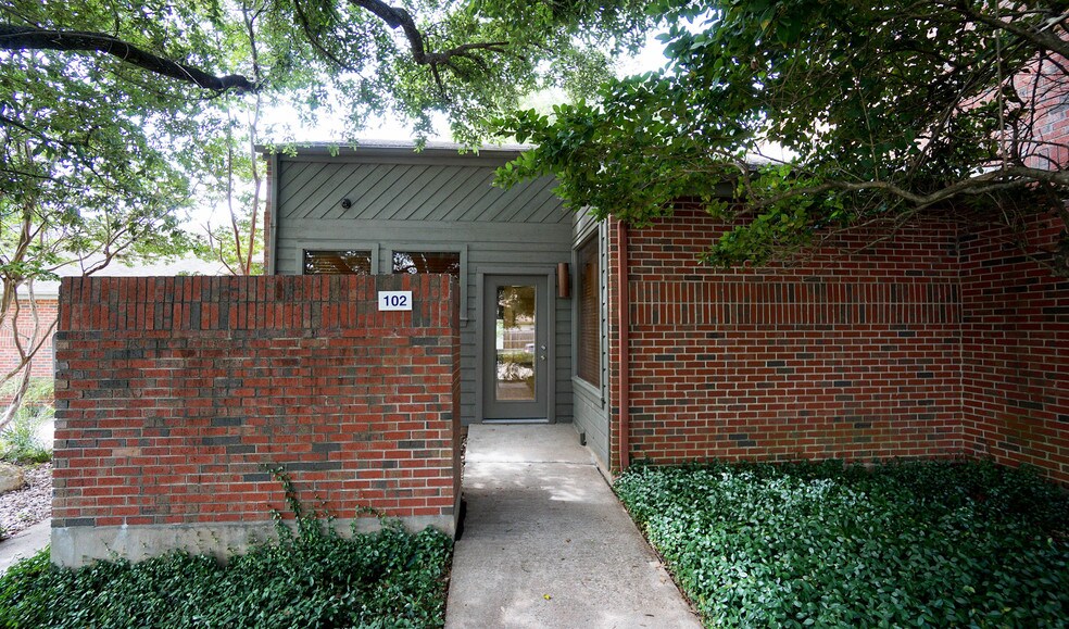 More Photos Of 6700 West Gate Blvd, Austin Medical For Lease