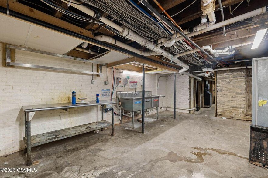 More Photos Of 494 Mill St, Danville Storefront For Lease