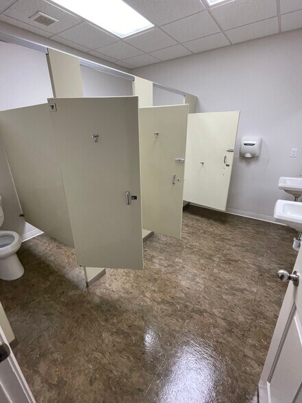 More Photos Of 5296 Highway 1 S, Jonesboro Office For Sale
