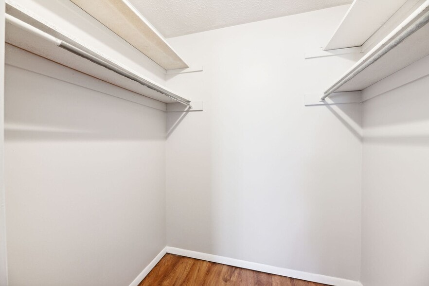 More Photos Of 3204 Mozart Ave, Cincinnati Apartments For Sale