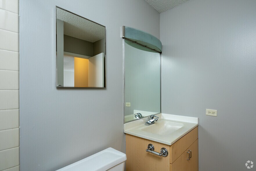 More Photos Of 1212 S Michigan Ave, Chicago Apartments For Lease