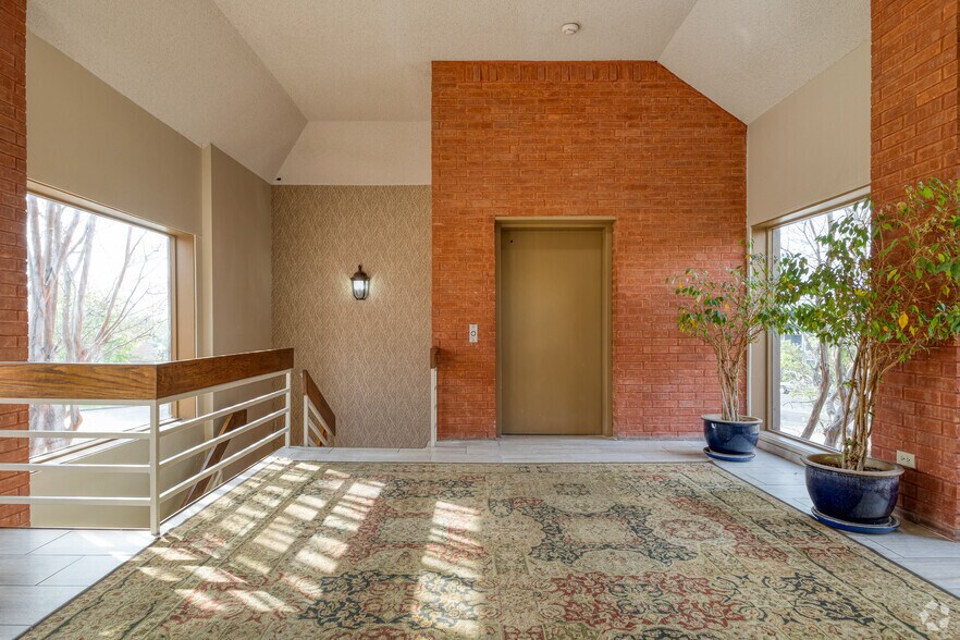 More Photos Of 11615 Angus Rd, Austin Office For Lease