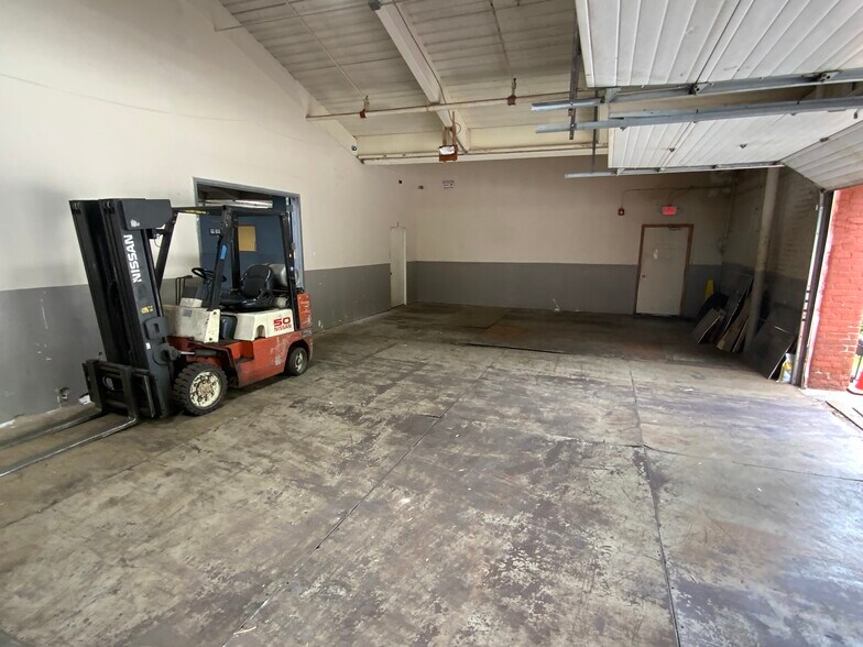 More Photos Of 129 Brookside Ave, West Warwick Manufacturing For Lease