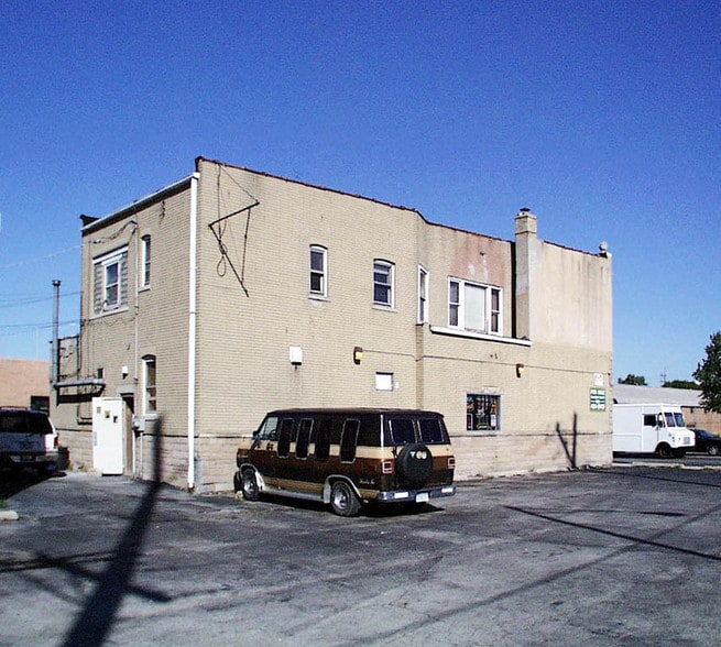 Primary Photo Of 8405 W Cermak Rd, North Riverside Office For Lease