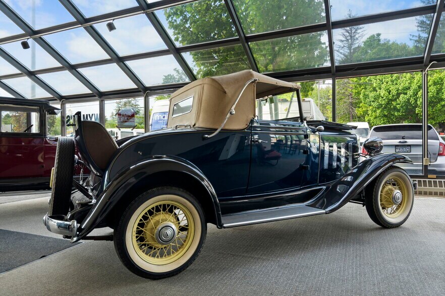 More Photos Of 166 W Main St, Hillsborough Light Distribution For Lease