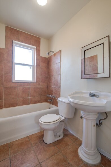 More Photos Of 5001 S Grand Blvd, Saint Louis Apartments For Sale