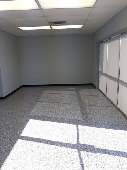 More Photos Of 2200 N Yellowood Ave, Broken Arrow Research And Development For Sale