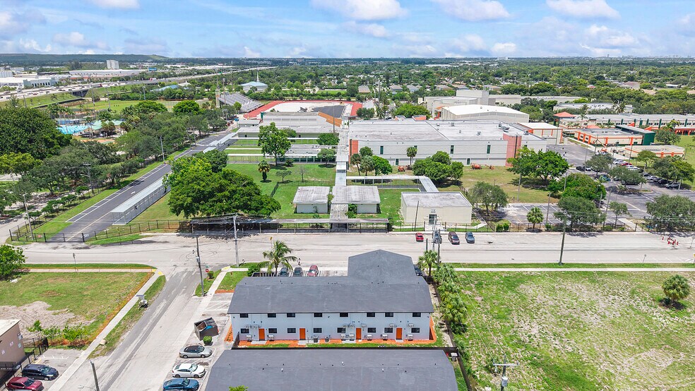 More Photos Of 940 NW 8th Ave, Pompano Beach Apartments For Sale