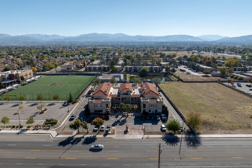 More Photos Of 3166 E Palmdale Blvd, Palmdale Office For Sale