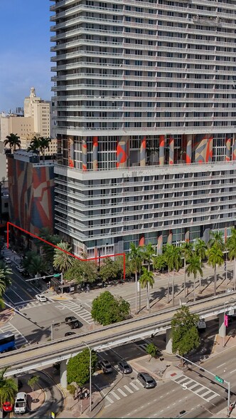 More Photos Of 50 Biscayne Blvd, Miami Apartments For Sale