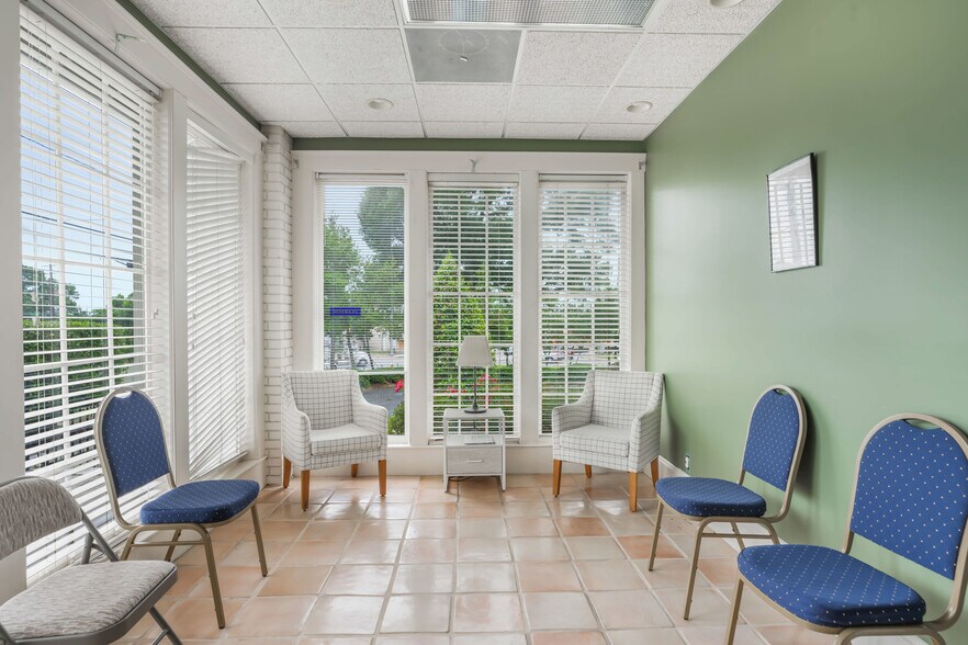 More Photos Of 720 North Ave, Macon-Bibb Office Residential For Sale