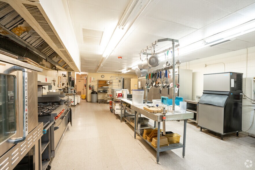 More Photos Of 1415 W Washington St, Brownsville Healthcare For Sale