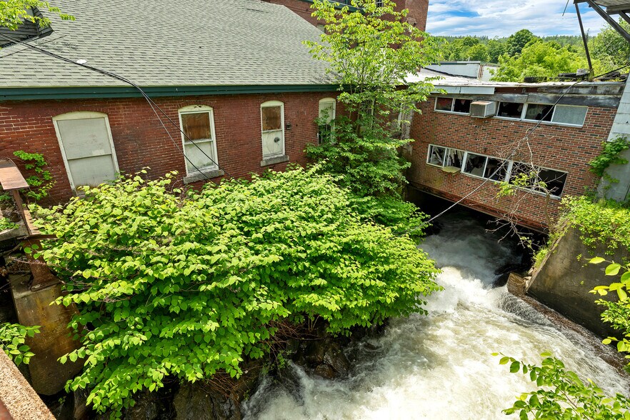 More Photos Of 6 Mill St, Ashland Industrial For Sale